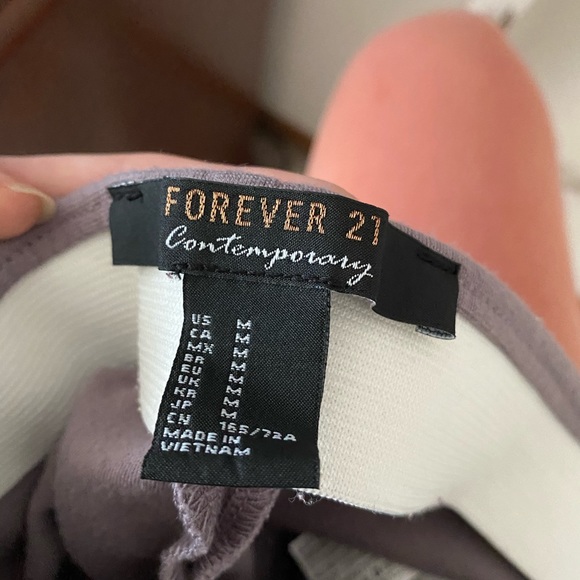 ✨Lavender Purple Pencil Skirt from F21✨ - Picture 3 of 3